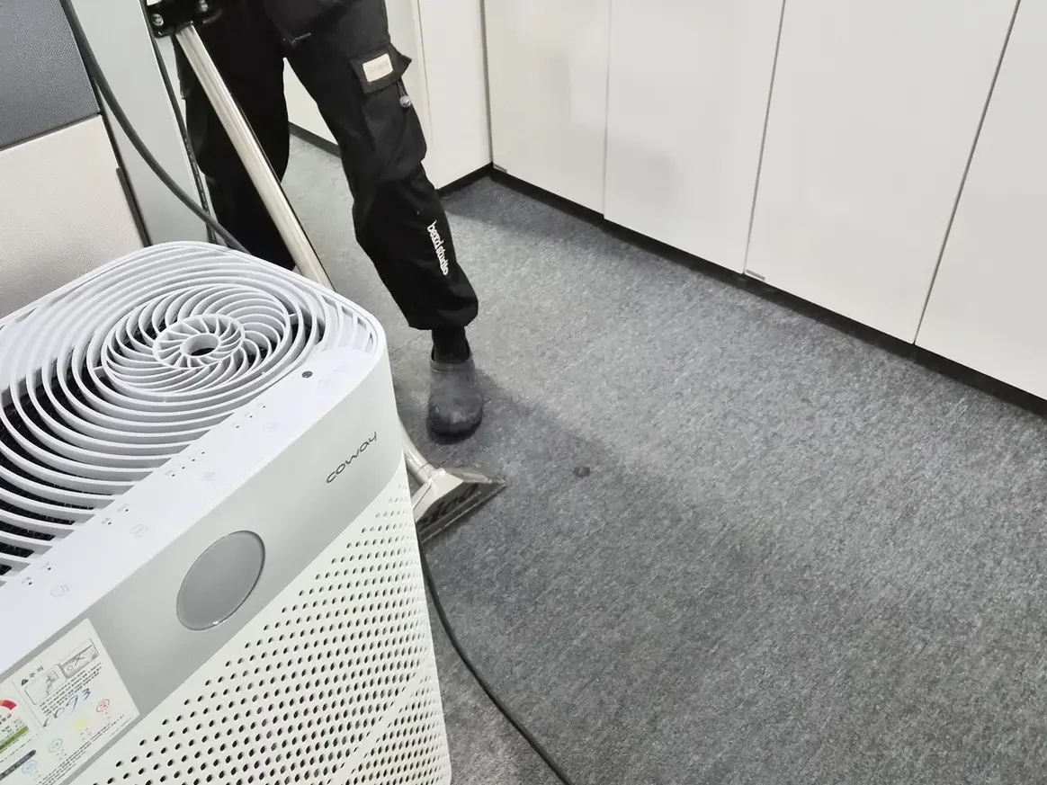 세종시 소정면 사업장 로비·복도 카페트 바닥 위생청소 사례 - 행진크린